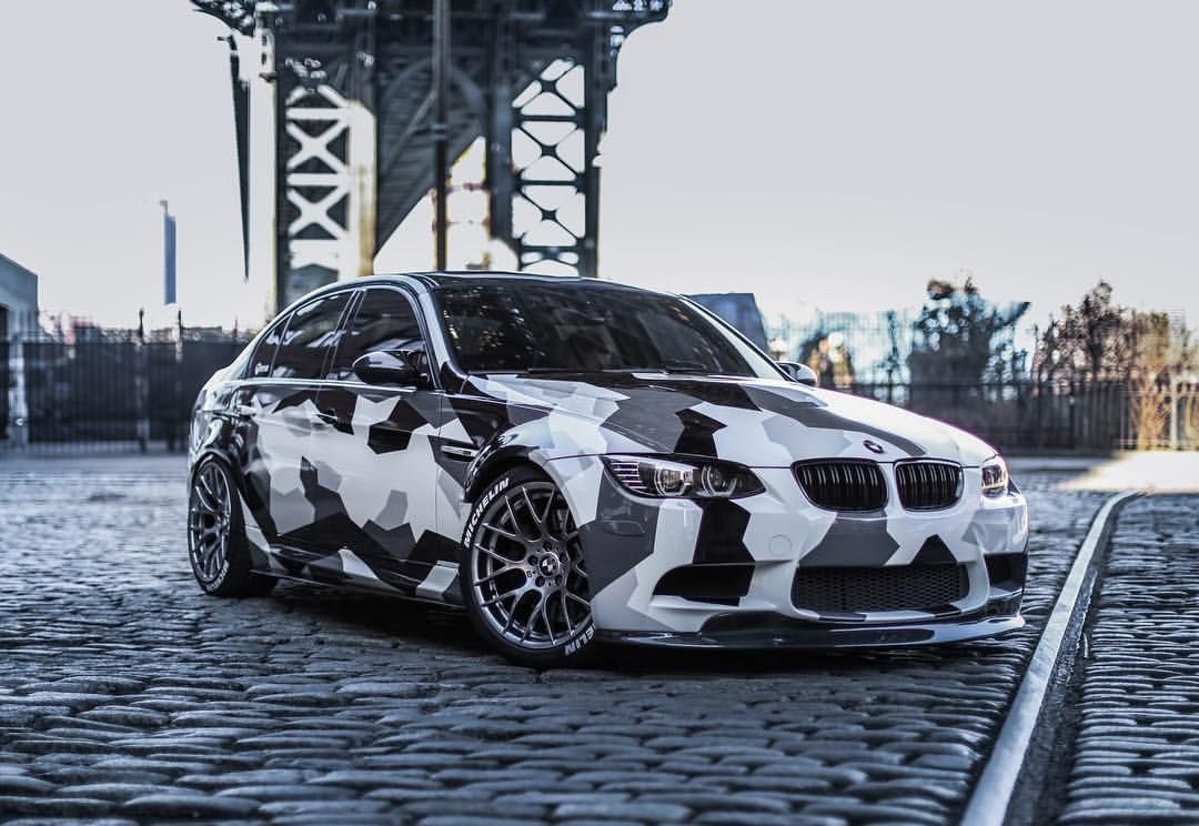 Камуфляж на автомобиле BMW